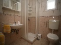 Apartment A6 - bathroom