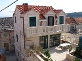 House Ela
